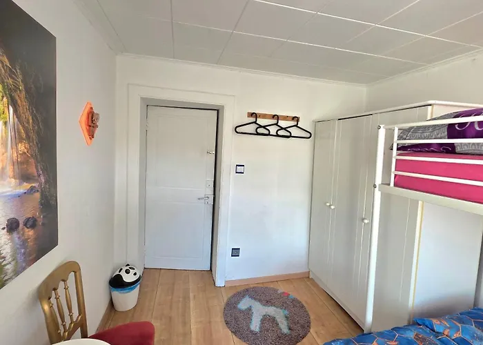 Relax Cozy Wellbeing Near Train Station *