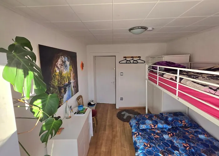 Relax Cozy Wellbeing Near Train Station בית אירוח *