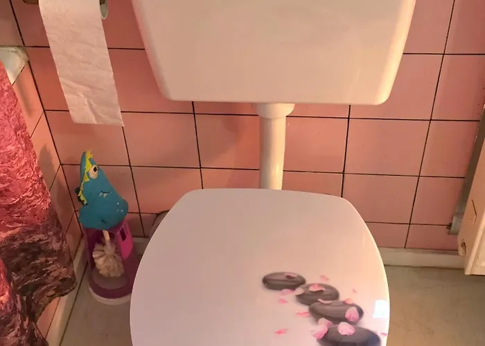 Relax Cozy Wellbeing Near Train Station *